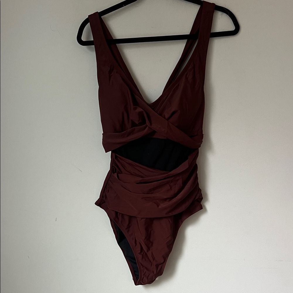 Cupshe NWT Tummy Control one piece women’s flattering swimsuit size 0X 🕶️